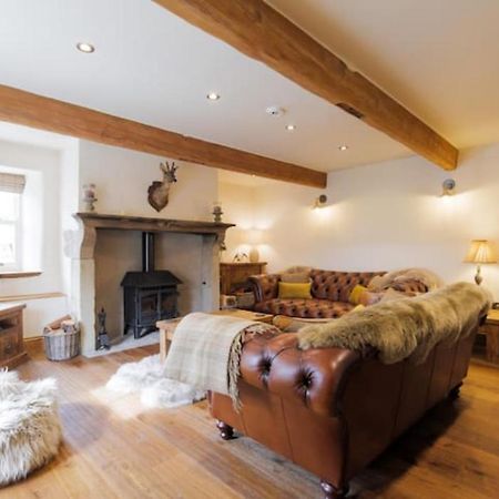 5 Star Cottage On The Green With Log Burner - Dog Friendly Austwick Exterior photo