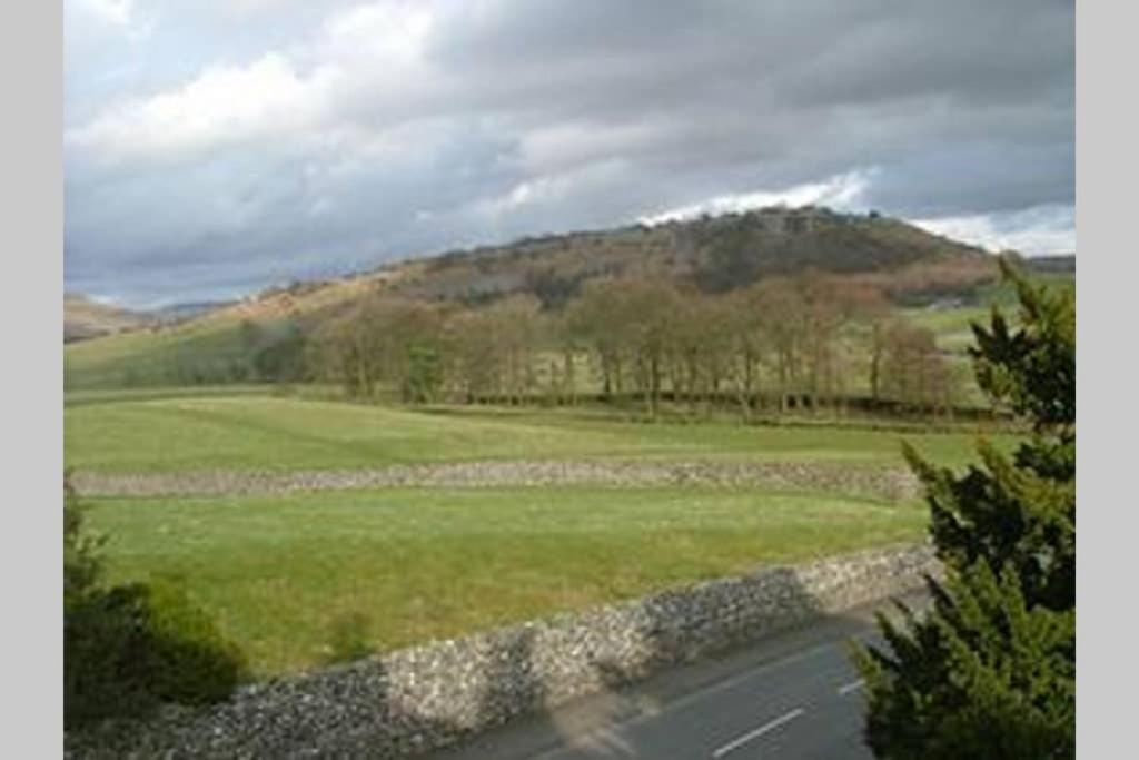 5 Star Cottage On The Green With Log Burner - Dog Friendly Austwick Exterior photo