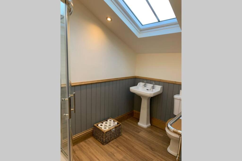 5 Star Cottage On The Green With Log Burner - Dog Friendly Austwick Exterior photo
