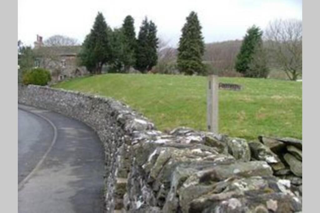 5 Star Cottage On The Green With Log Burner - Dog Friendly Austwick Exterior photo
