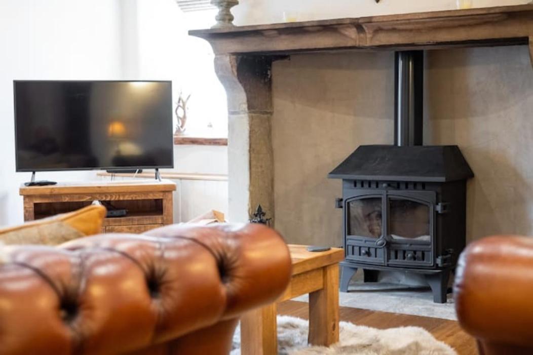 5 Star Cottage On The Green With Log Burner - Dog Friendly Austwick Exterior photo