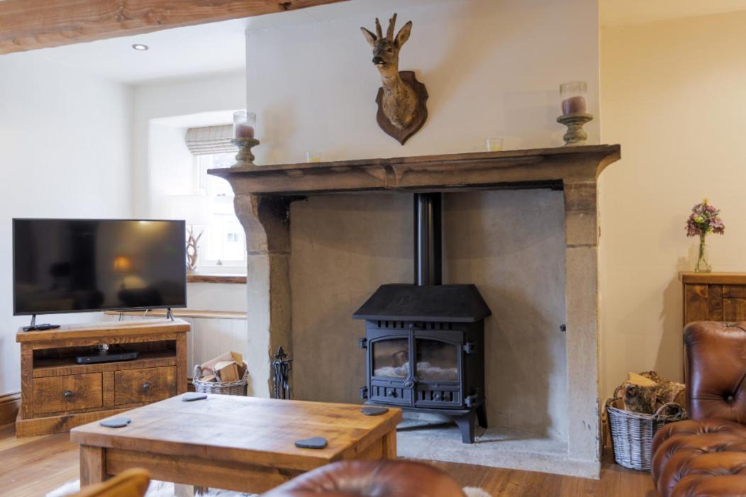 5 Star Cottage On The Green With Log Burner - Dog Friendly Austwick Exterior photo