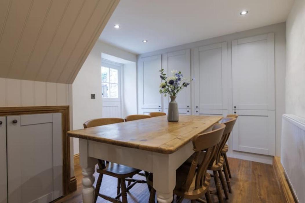 5 Star Cottage On The Green With Log Burner - Dog Friendly Austwick Exterior photo