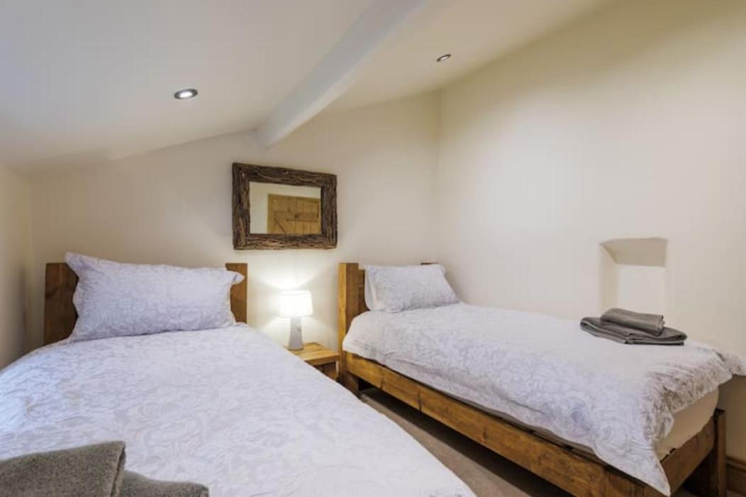 5 Star Cottage On The Green With Log Burner - Dog Friendly Austwick Exterior photo