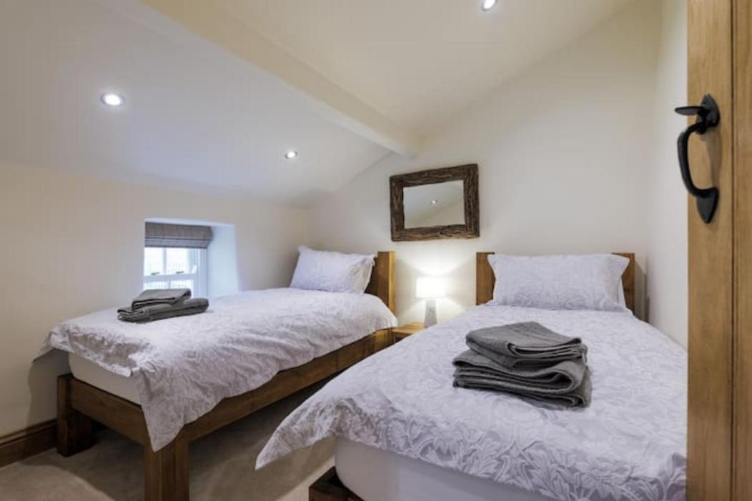 5 Star Cottage On The Green With Log Burner - Dog Friendly Austwick Exterior photo