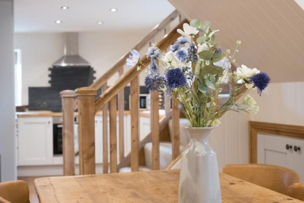 5 Star Cottage On The Green With Log Burner - Dog Friendly Austwick Exterior photo