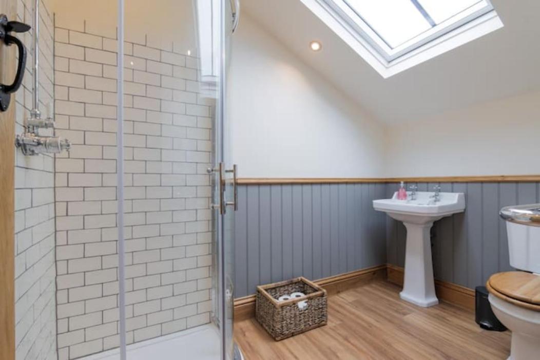 5 Star Cottage On The Green With Log Burner - Dog Friendly Austwick Exterior photo